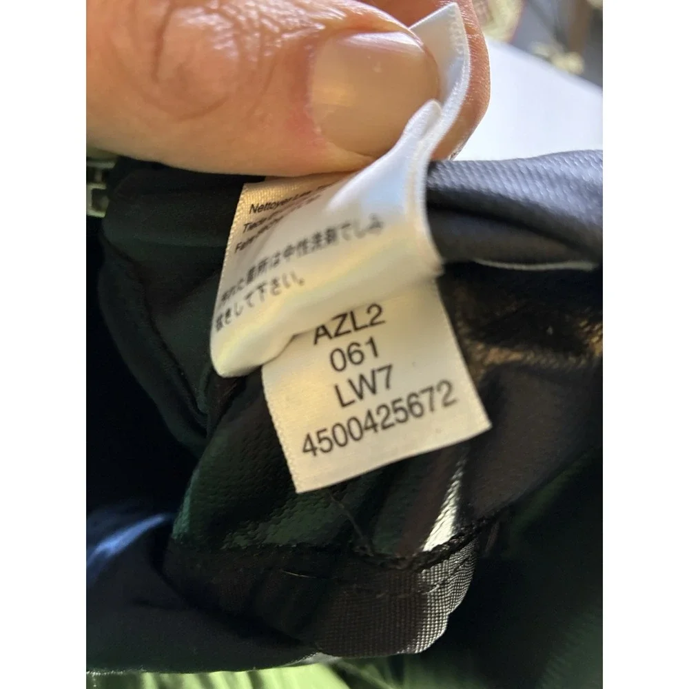 The North Face Base Camp Duffle Bag Medium Black Water Resistant Travel Bag‎